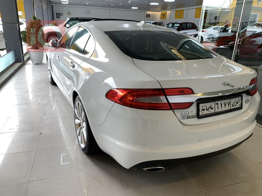 جاكوار XF